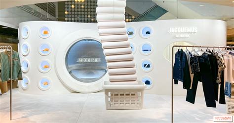 jacquemus pop up store.